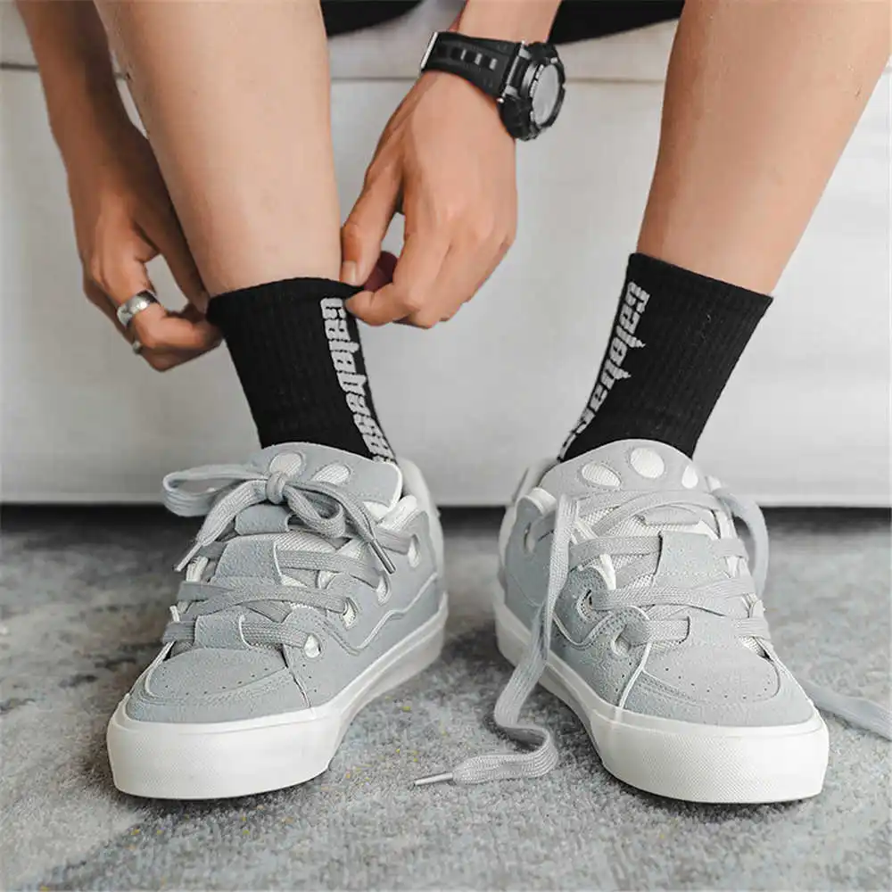 Sepatu bot krem wanita, dengan - Streetwear Brand Drops ulasan dan harga